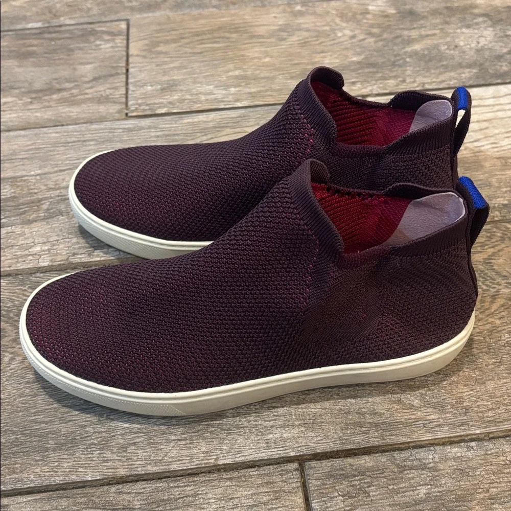 Rothy’s Chelsea sneaker boots in Berry lattice Women’s size 8